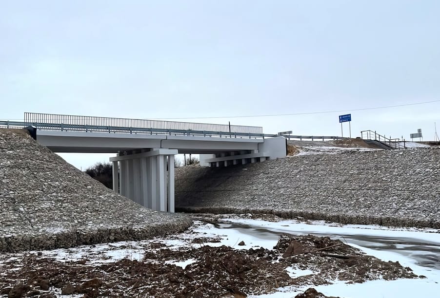 В Республике Саха (Якутия) капитально отремонтирован мост через реку Дьороху